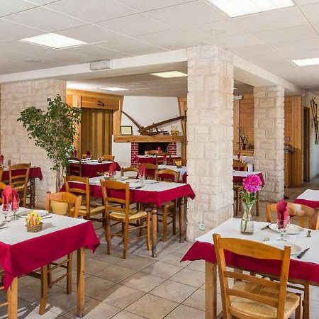 Hotel Restaurant Le Chamois Ancelle Bagian luar foto