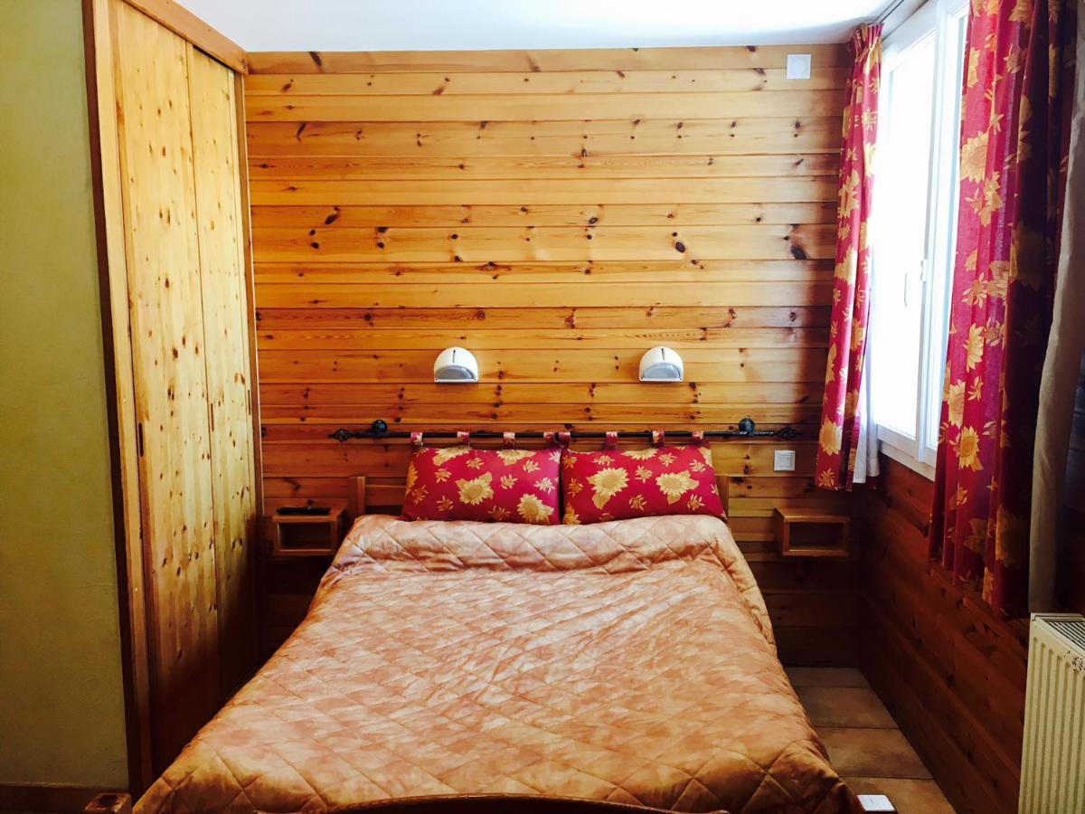 Hotel Restaurant Le Chamois Ancelle Bagian luar foto